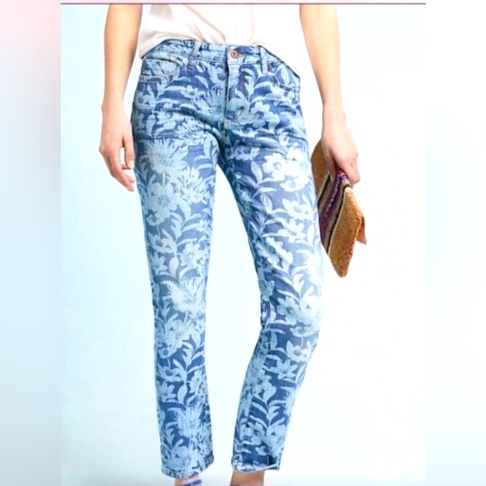 Anthropologie Pilcro floral denim slim boyfriend crop jeans size 28